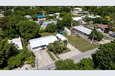 8 S Andros Road, Key Largo, FL 33037 - Photo 26