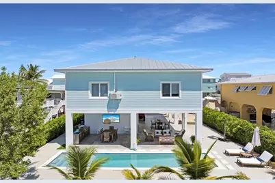 162 Marina Avenue, Key Largo, FL 33037 - Photo 1