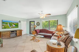 122 Ocean View Dr, Tavernier, FL 33070 - Photo 4