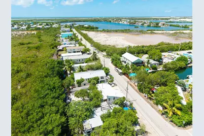 7 Barcelona Drive, Big Coppitt, FL 33040 - Photo 2