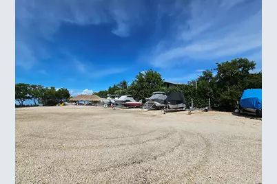 134 S Bay Harbor Drive, Key Largo, FL 33037 - Photo 12