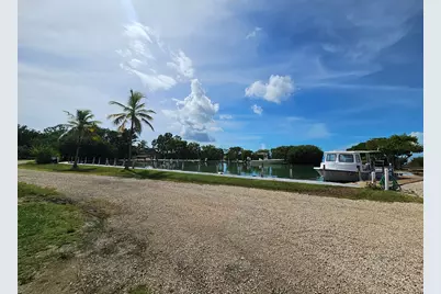 134 S Bay Harbor Drive, Key Largo, FL 33037 - Photo 12