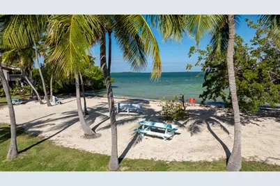 134 S Bay Harbor Drive, Key Largo, FL 33037 - Photo 24