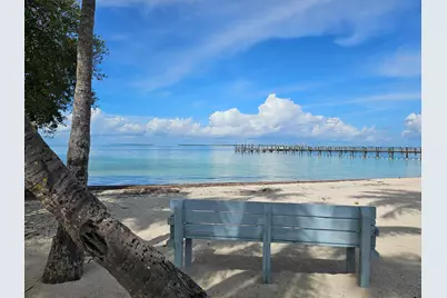 134 S Bay Harbor Drive, Key Largo, FL 33037 - Photo 20