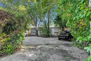 228 & 230 Apache St, Tavernier, FL 33070 - Photo 12