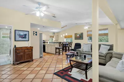 323 Bay View Avenue, Key Largo, FL 33037 - Photo 18