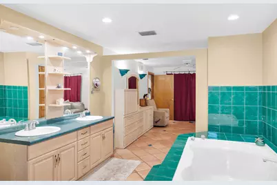 323 Bay View Avenue, Key Largo, FL 33037 - Photo 14