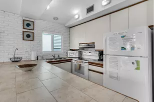 340 E Ocean Dr, Key Colony Beach, FL 33051 - Photo 8