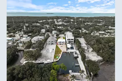 127 Seaside Avenue, Key Largo, FL 33037 - Photo 6