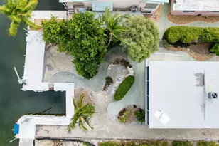 311 Buttonwood Cir, Key Largo, FL 33037 - Photo 32