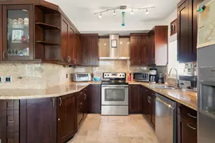 311 Buttonwood Cir, Key Largo, FL 33037 - Photo 10