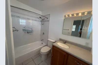 435 Collins Street #Upstairs Only, Key Largo, FL 33037 - Photo 10