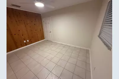 435 Collins Street #Upstairs Only, Key Largo, FL 33037 - Photo 2