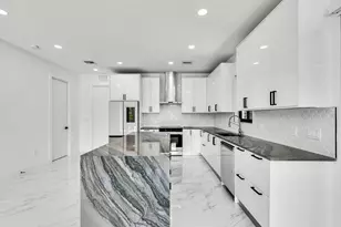 50 Transylvania Ave, Key Largo, FL 33037 - Photo 10