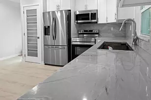 203 Antigua Rd, Tavernier, FL 33070 - Photo 10