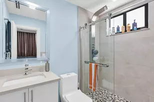 32 Atlantic Dr, Key Largo, FL 33037 - Photo 4