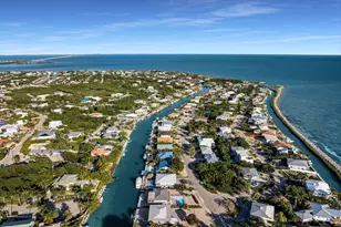 232 W Seaview Dr, Duck Key, FL 33050 - Photo 4