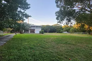 27 Seaside Ave Ave, Key Largo, FL 33037 - Photo 1