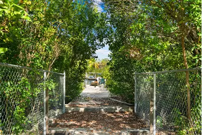 561 Gordon Circle, Key Largo, FL 33037 - Photo 10