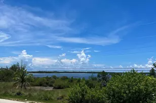 16 Shoreland Dr, Key Largo, FL 33037 - Photo 2