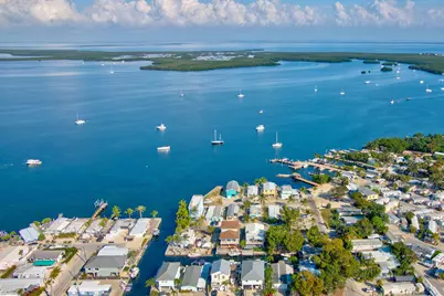 19 Avenue D, Key Largo, FL 33037 - Photo 38