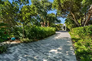 19 Avacado St, Islamorada, FL 33036 - Photo 2