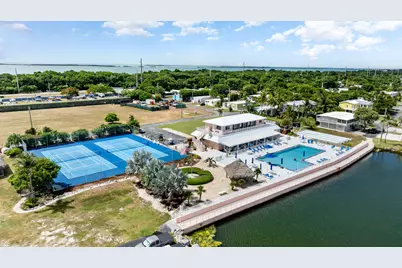 946 S Topaz Avenue, Key Largo, FL 33037 - Photo 2