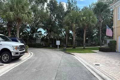 35 Laurel Oaks Circle, Other, FL 33458 - Photo 4