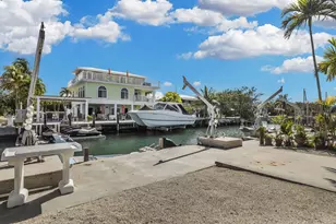 106 Channel Dr, Marathon, FL 33050 - Photo 10