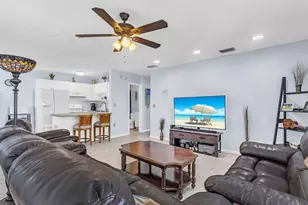 106 Channel Dr, Marathon, FL 33050 - Photo 2