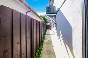 14671 SW 20th St, Davie, FL 00000 - Photo 20