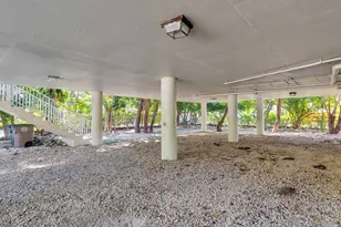 1018 Snapper Ln, Tavernier, FL 33037 - Photo 10