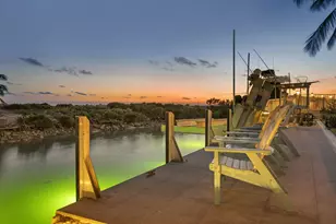 210 W Seaview Cir, Duck Key, FL 33050 - Photo 80