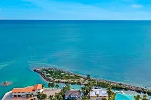 210 W Seaview Cir, Duck Key, FL 33050 - Photo 14