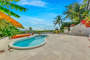 210 W Seaview Cir, Duck Key, FL 33050 - Photo 26