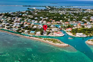 210 W Seaview Cir, Duck Key, FL 33050 - Photo 8