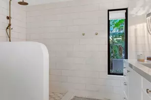 210 W Seaview Cir, Duck Key, FL 33050 - Photo 52