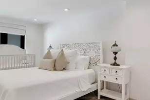 210 W Seaview Cir, Duck Key, FL 33050 - Photo 44