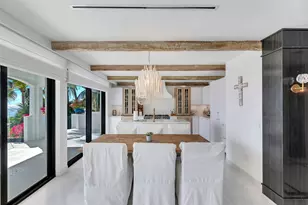 210 W Seaview Cir, Duck Key, FL 33050 - Photo 56