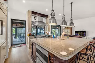 210 Wildwood Cir, Key Largo, FL 33037 - Photo 8