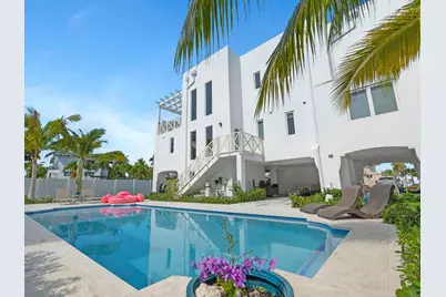 317 E Seaview Circle, Duck Key, FL 33050 - Photo 2