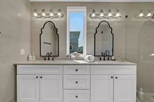 317 E Seaview Cir, Duck Key, FL 33050 - Photo 2