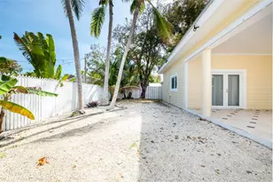 118 1st St, Key Largo, FL 33037 - Photo 20