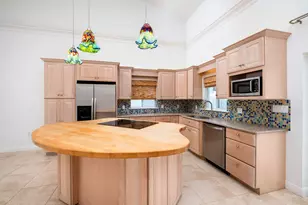 118 1st St, Key Largo, FL 33037 - Photo 6