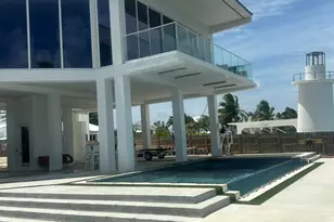 1553 Sunrise Dr, Big Pine, FL 33043 - Photo 2