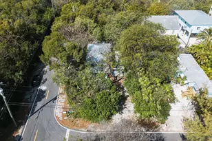 203 Anitgua Rd, Tavernier, FL 33070 - Photo 28