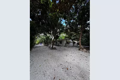 112 S Rolling Hill Road, Tavernier, FL 33070 - Photo 2