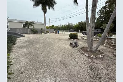 220 Taylor Drive, Key Largo, FL 33037 - Photo 2