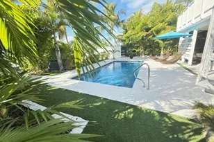 139 Gardenia St, Tavernier, FL 33070 - Photo 2