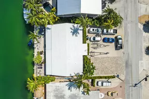 410 10th St, Key Colony Beach, FL 33051 - Photo 38